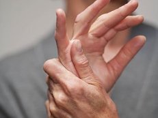 a kéz ujjai ízületeinek megvastagodásának oka