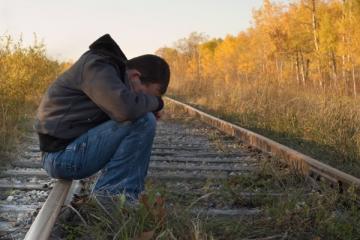 דיכאון אצל גברים: גורמים, תסמינים וטיפולים